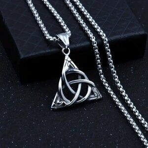 Celtic Trinity Triangle Necklace Silver Alloy with Box Chain